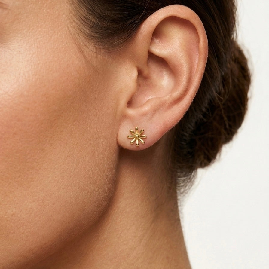 Daisy Bloom Stud Earrings
