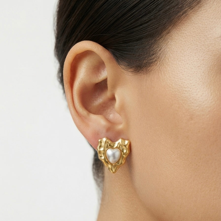 Amora Pearl Heart Earrings