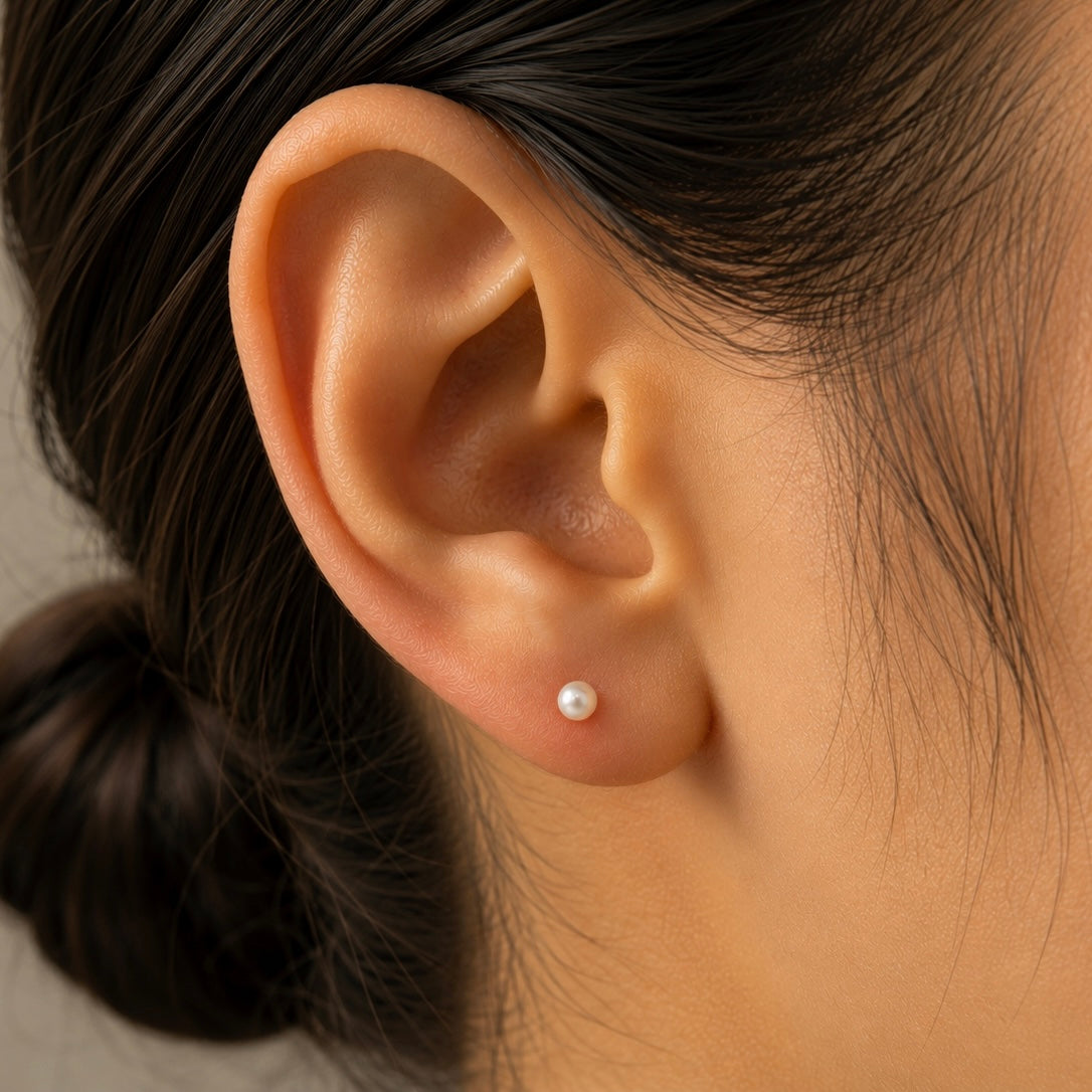 Elara Pearl Stud Earrings