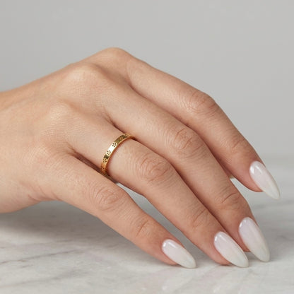 Fleur Whisper Band Ring
