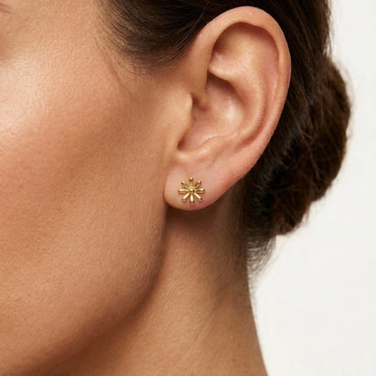 Daisy Bloom Stud Earrings