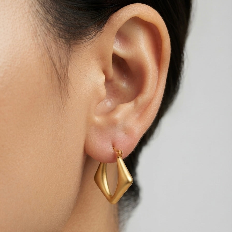 Lunara Sculpted Hoop Earrings