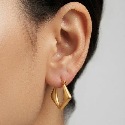 Lunara Sculpted Hoop Earrings