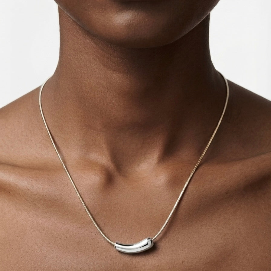 Chili Curve Necklace
